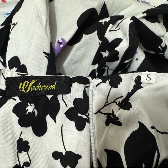 Wedtrend Floral Sleeveless Dress - Black and Purple - Picture 5 of 5